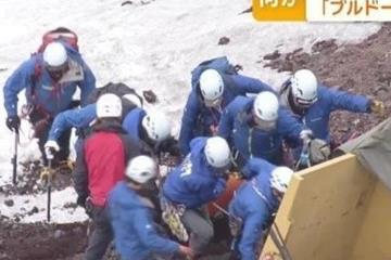 未到登山季提前攀登 日本富士山顶附近发现4人死亡